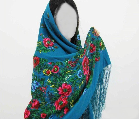خرید روسری در طرح ها و رنگ های بسیار جذاب با قیمت عالی
